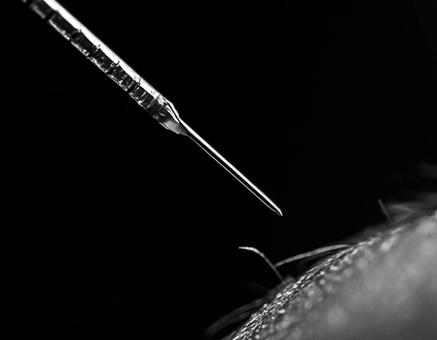 a close up of an injection needle